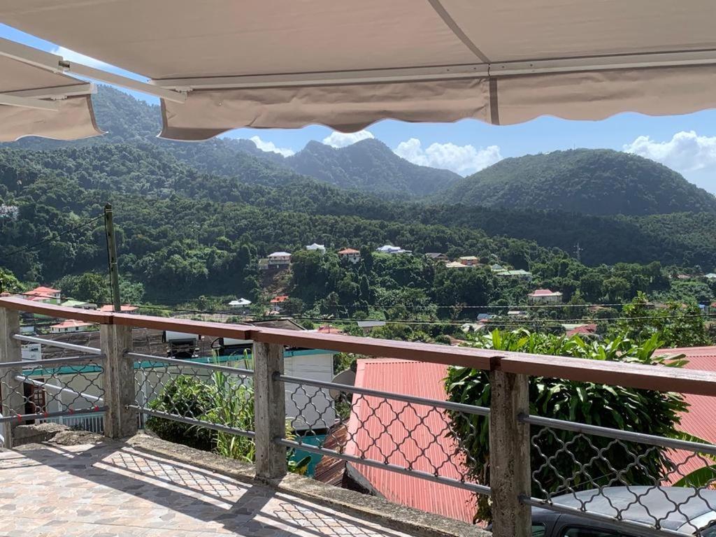 GourbeyreLa Terrasse Du Houelmont别墅 外观 照片